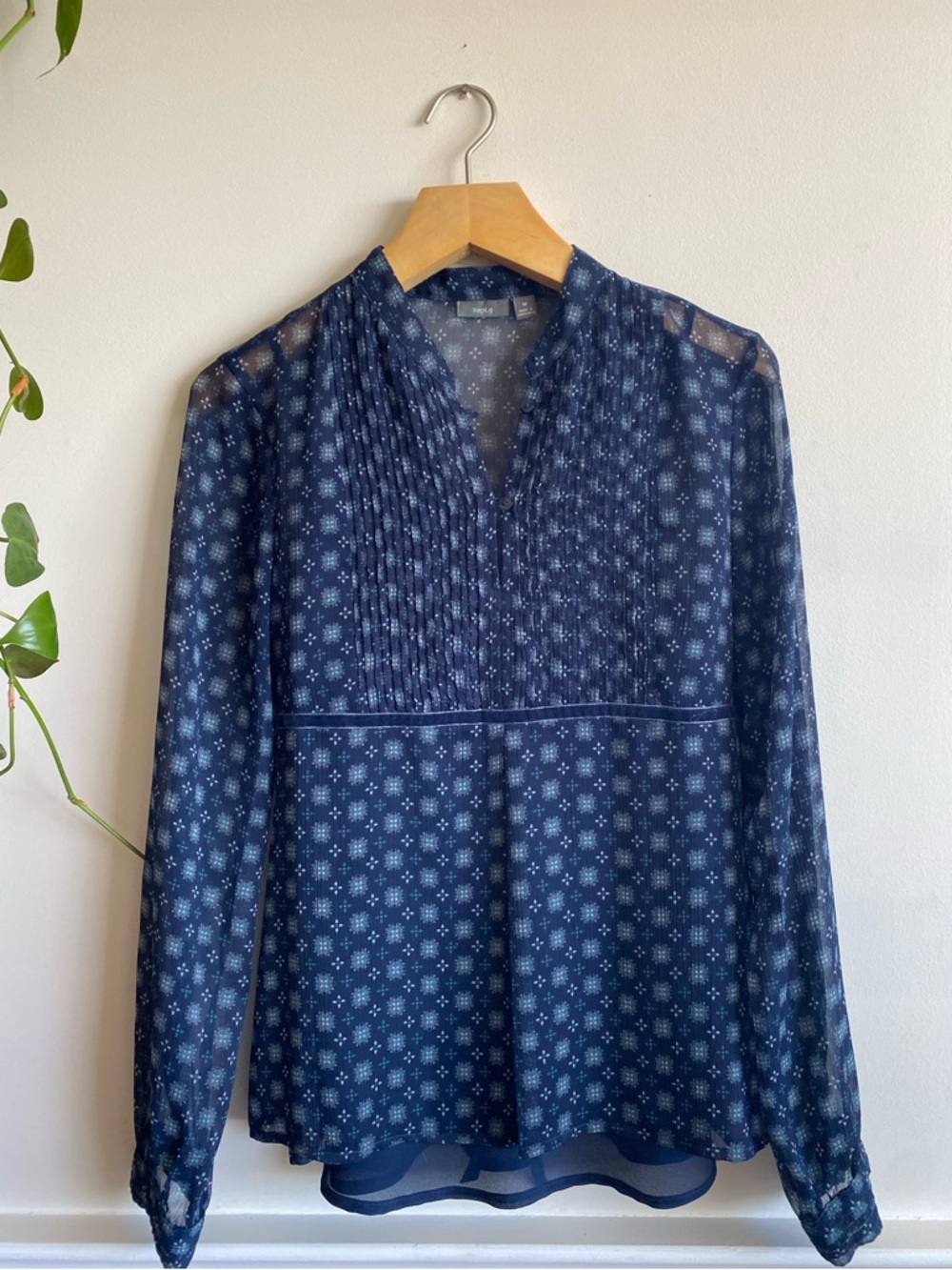 Apt. 9 Navy Sheer Patterned Blouse M | Velvet Tie Back Pintuck Pleated Top